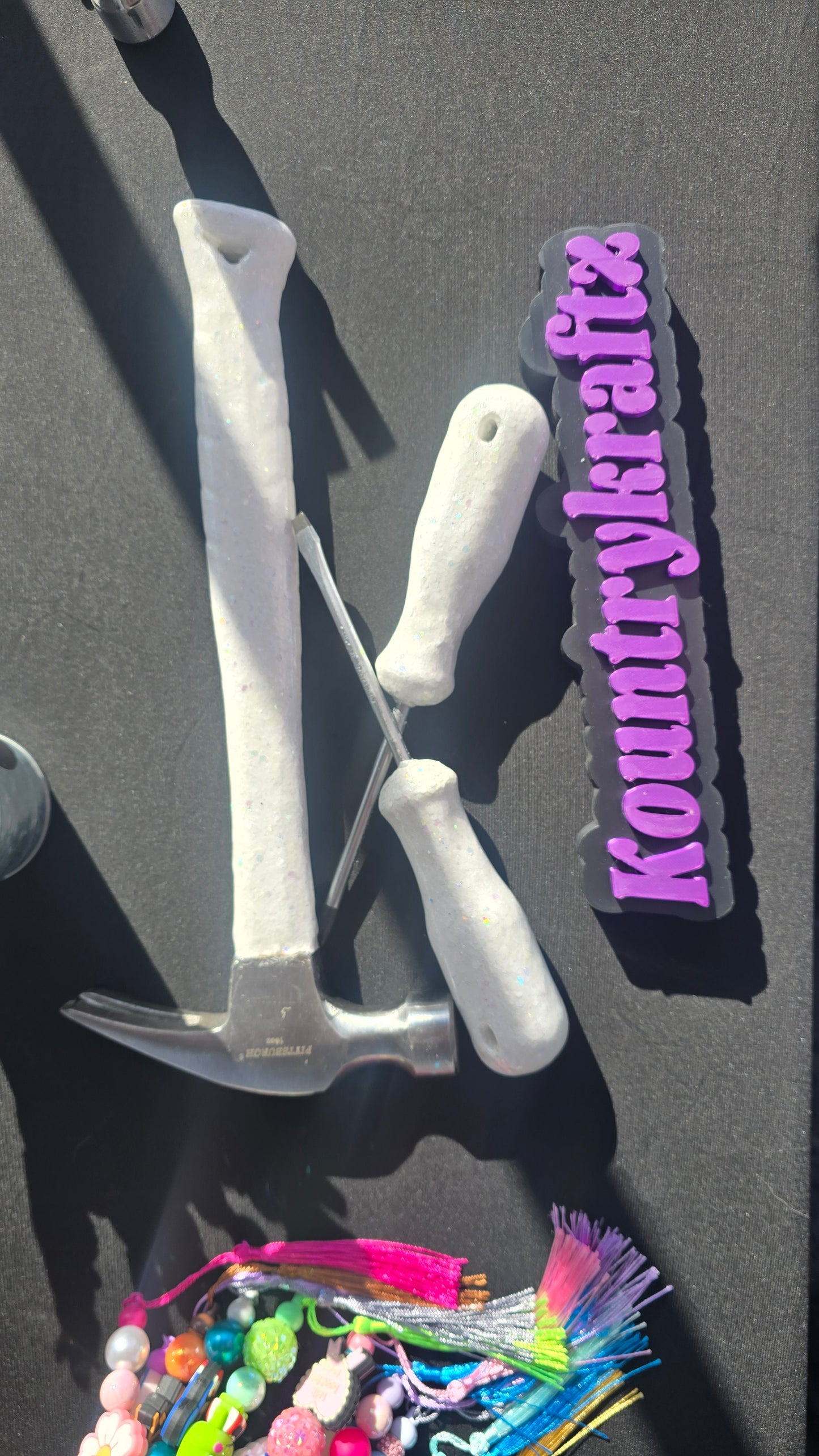 White glitter tool set