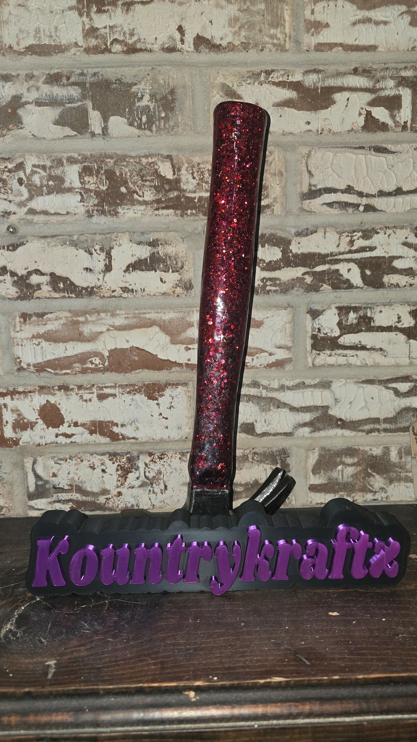 Red glitterized hammer