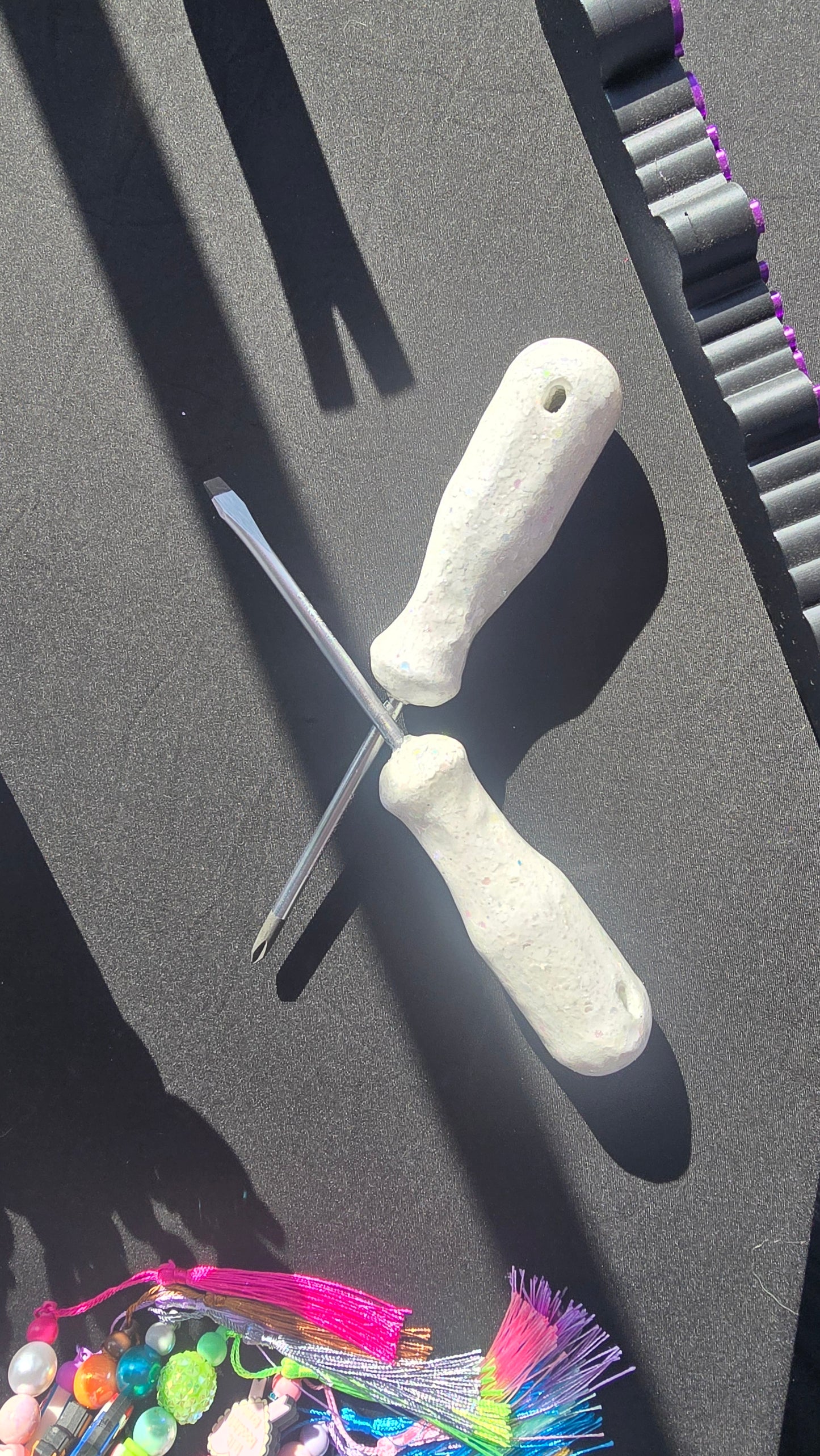 White glitter tool set