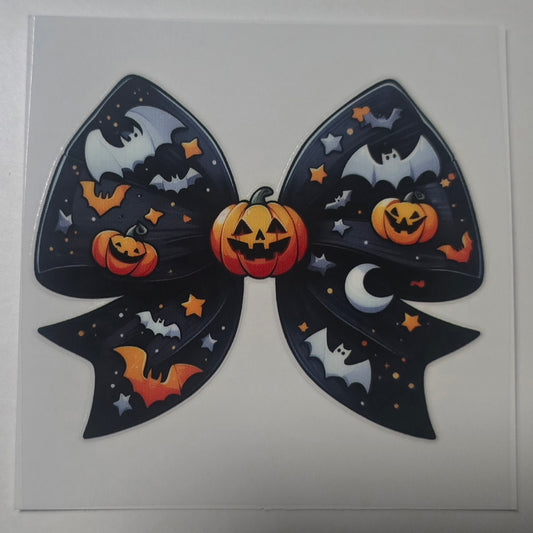 Black bats and pumpkins bow