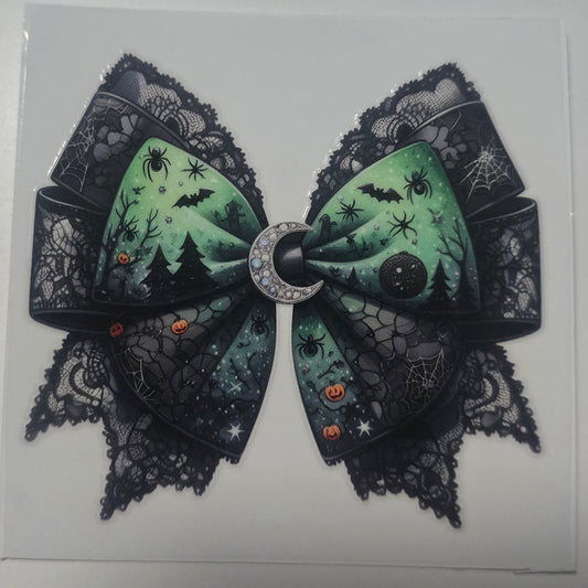 Green lace bow